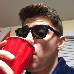 Meet your Posher, Andrew